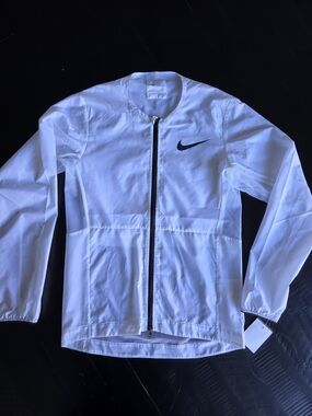 Nike White Lightweight Zip Jacket with Black Swoosh